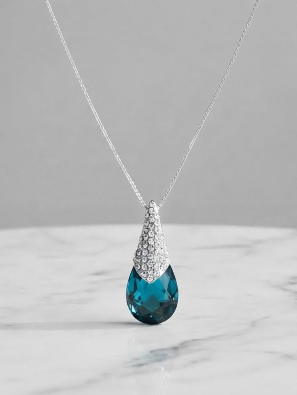 Ladies Elegant Blue Crystal Necklace